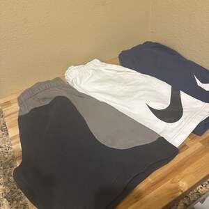 Nike Men's Club Fleece Graphic Shorts Lot of 3 Small